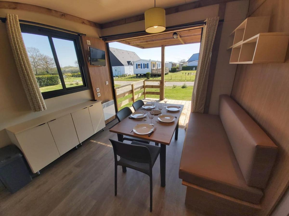 Camping Sainte Mere Eglise Exteriör bild