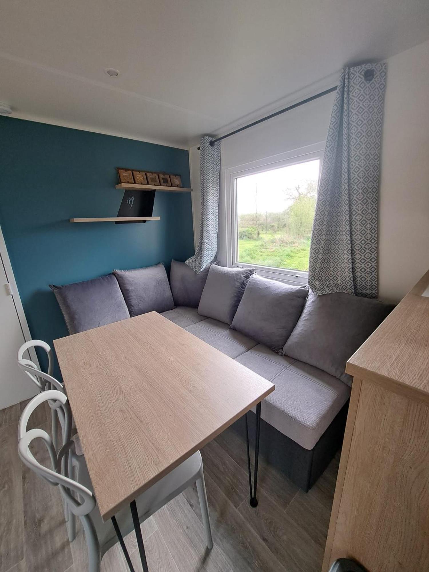 Camping Sainte Mere Eglise Exteriör bild