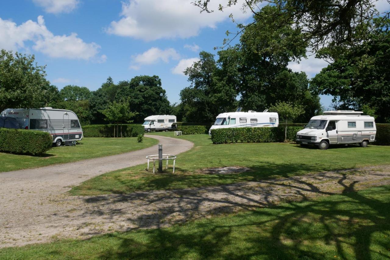 Camping Sainte Mere Eglise Exteriör bild